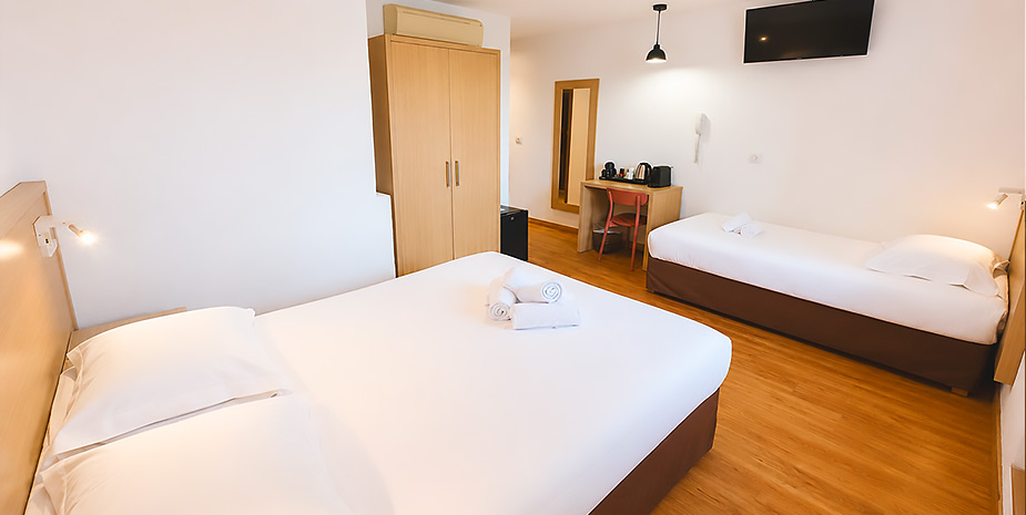 Room triple