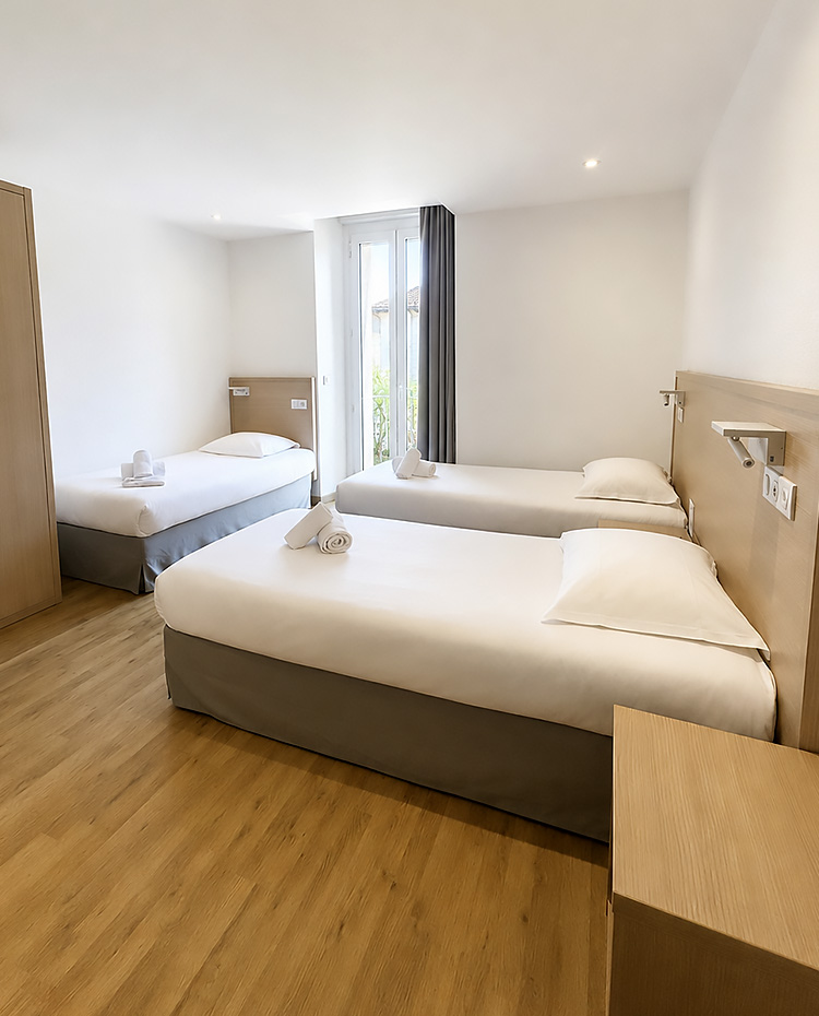 Triple room